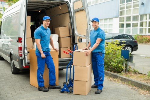 Careful loading support for a flat or home move in Hounslow