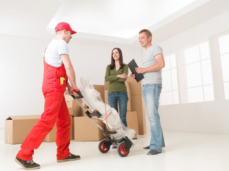 Commercial moving truck service for Hounslow businesses