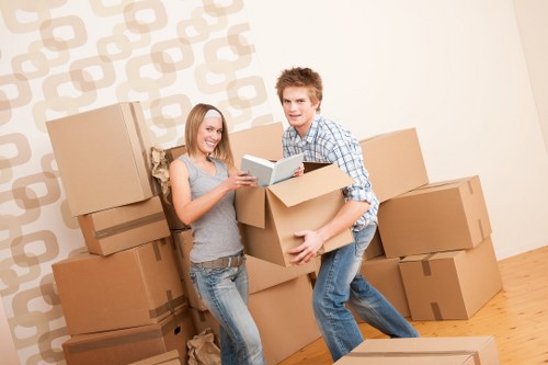 Customer confirming a removal booking and moving details